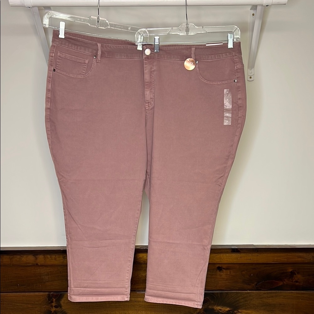 NWT Lane Bryant Mauve Girlfriend‎ Flex Cropped Pants- 28